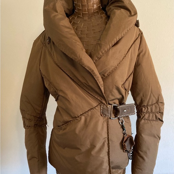 ESCADA HUGO Down Coat - Picture 1 of 13